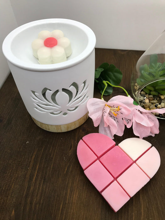 Large Heart Wax Melt - Velvet Rose & Oud - The Present Picker